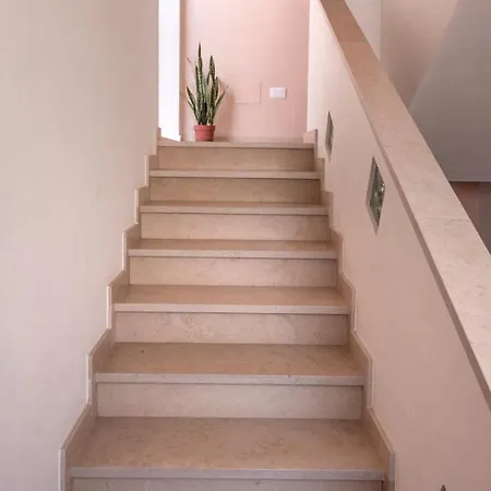 La Creta فندق مبيت وإفطار